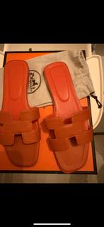 Hermès Oran Sandalen - Nieuwstaat, Ophalen of Verzenden, Zo goed als nieuw, Bruin, Sandalen of Muiltjes