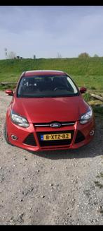 Ford Focus 1.0 Ecoboost 92KW 5D 2014 Rood, Auto's, Te koop, Benzine, 3 cilinders, Hatchback