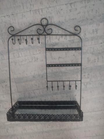 Brocante metalen Sieraden Rekje 30 cm beschikbaar voor biedingen