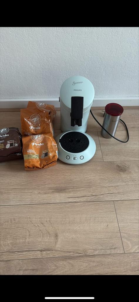Senseo Koffiepadmachine + Koffiepads, Witgoed en Apparatuur, Koffiezetapparaten, Gebruikt, Koffiepads en cups, Koffiemachine, Afneembaar waterreservoir