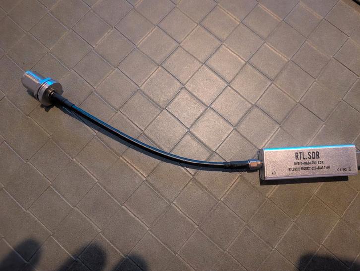 RTL-SDR Dongle met N-connector adapter, Audio, Tv en Foto, Audiokabels en Televisiekabels, Gebruikt, Overige kabels, Minder dan 2 meter