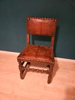 Antieke stoel. Lederen bekleding, Ophalen