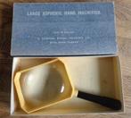 VINTAGE Large Aspheric hand magnifier made in England, Hobby en Vrije tijd, Vergrootglazen, Loepen en Loeplampen, Ophalen of Verzenden
