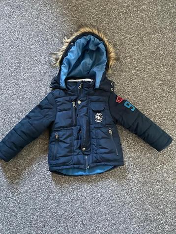 Kinderjas maat 92/98 beschikbaar voor biedingen