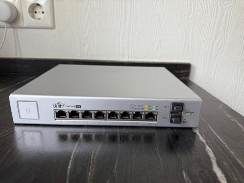 Zoekt u een UniFi Switch US-8-150W - 8-poorts PoE+?, Computers en Software, Netwerk switches, Zo goed als nieuw, Ophalen of Verzenden
