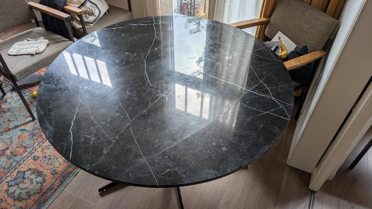 Zwart marmeren ronde eettafel 125cm van Furnified, t.e.a.b., Huis en Inrichting, Tafels | Eettafels, Gebruikt, 100 tot 150 cm