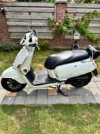 Hele mooie goed lopende Kymco Like 4tak, Fietsen en Brommers, Scooters | Kymco, Ophalen, Zo goed als nieuw, Like