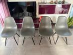 4 Vitra Eames DSW eetkamerstoelen grijs, Huis en Inrichting, Ophalen, Zo goed als nieuw, Zwart, Vier