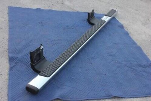 OEM 68310002AC – Side Step / Running Board (Rechterzijde), Auto-onderdelen, Carrosserie en Plaatwerk, Spatbord, Dodge, Voor, Nieuw
