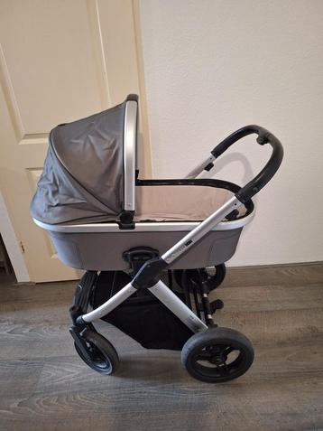 Mutsy transit kinderwagen beschikbaar voor biedingen