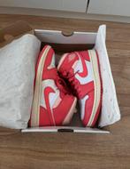 Air Jordan 1 Mid., Kleding | Dames, Schoenen, Wit, Nike, Ophalen of Verzenden, Sneakers of Gympen