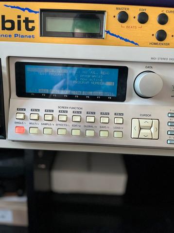 Akai s3200xl beschikbaar voor biedingen