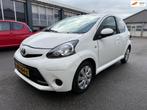Toyota Aygo 1.0-12V Now 2012 Airco, Auto's, Voorwielaandrijving, Euro 5, Stof, Gebruikt