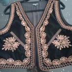 Super leuk velours gilet met applicaties maat M/l nu, Kleding | Dames, Bodywarmers, Maat 38/40 (M), Bruin, Ophalen of Verzenden