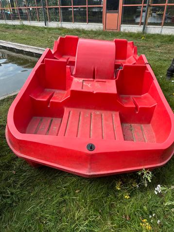 Waterfietsen pioner tamaran beschikbaar voor biedingen