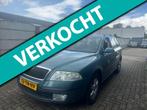 Skoda Octavia Combi 2.0 TDI Elegance CLIMA/ AUTOMAAT/ LM VEL, Zwart, 4 cilinders, Leder en Stof, Origineel Nederlands