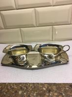 Art Deco.Verzilverd Roomstel.Melkkan & Suikerpot op Plateau., Ophalen of Verzenden