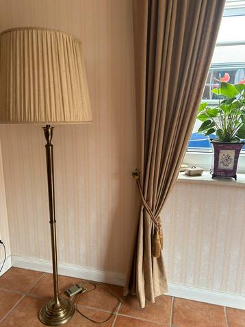 Antieke Brons kleurige vloerlamp‼️ beschikbaar voor biedingen