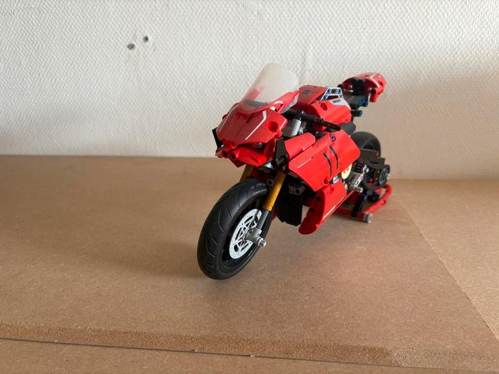 Lego 42107 Ducati - Compleet, zonder doos, Kinderen en Baby's, Speelgoed | Duplo en Lego, Gebruikt, Lego, Complete set, Ophalen of Verzenden