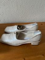 Elegante Trouwschoenen 41- Linea Raffaelli, Kleding | Dames, Schoenen, Ophalen of Verzenden, Zo goed als nieuw, Wit, Schoenen met lage hakken