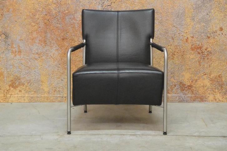 ZGANieuw! zwarte leren Bert Plantagie Class design fauteuil!, Huis en Inrichting, Fauteuils, Zo goed als nieuw, Leer, Metaal, 50 tot 75 cm