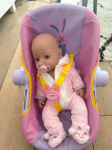 BABY born pop met veel extra’s beschikbaar voor biedingen