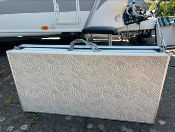 Inklapbare picknick tafel voor kids  beschikbaar voor biedingen