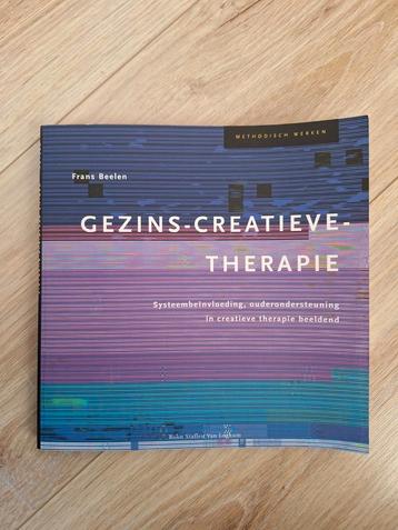 F. Beelen - Gezins-creatieve-therapie beschikbaar voor biedingen