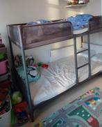 IKEA TUFFING stapelbed – 90x200 cm, donkergrijs, zgan, Ophalen, Zo goed als nieuw, Stapelbed