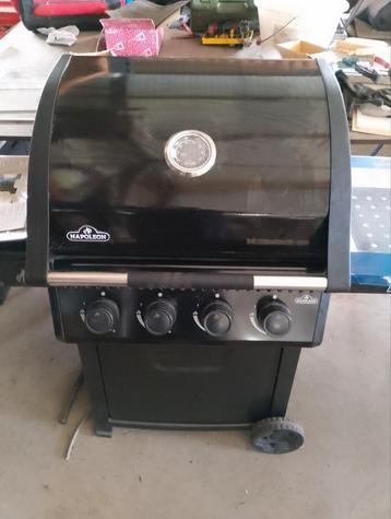 Napoleon 425 Gasbarbecue beschikbaar voor biedingen