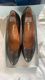 Mooie bruine Voltan pumps made in italy.   Nieuw, Kleding | Dames, Schoenen, Pumps, Bruin, Nieuw, Voltan