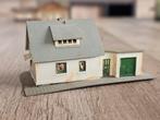 Modeltrein N spoor huisjes met garage, Ophalen of Verzenden, Zo goed als nieuw