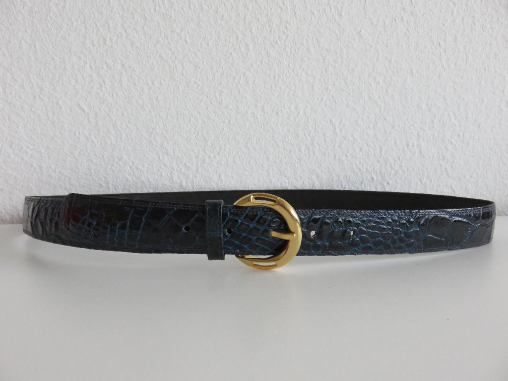 Vintage echt leren donkerblauwe riem met animal structuur 90, 80 tot 90 cm, 3 tot 5 cm, Heupriem, Ophalen of Verzenden