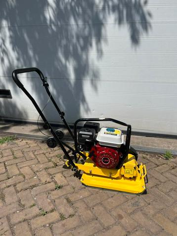 Trilplaat benzine 1200kg slagkracht nieuw beschikbaar voor biedingen