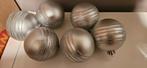 set 2 zilverkleurige kerstballen voor maar € 1,00, Ophalen of Verzenden, Zo goed als nieuw