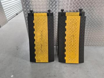 Kabelbrug kabelgoot  kabeldrempel slangdrempels  beschikbaar voor biedingen