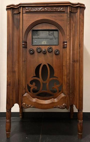 Real retro radio beschikbaar voor biedingen