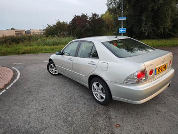 Lexus IS 200 2.0 Business AUT 2003 Grijs beschikbaar voor biedingen