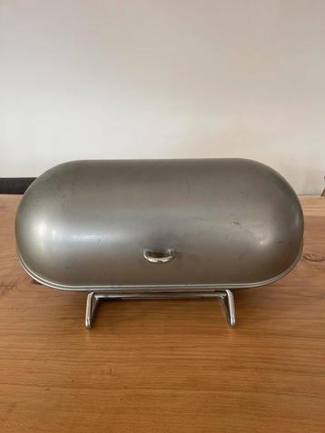 Stalen Broodtrommel beschikbaar voor biedingen