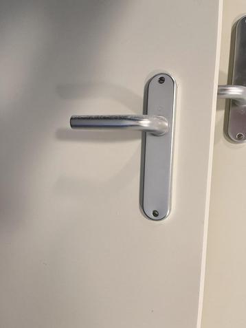 Luxe Binnendeuren 5x opdek wit gelakt met beslagset €15 beschikbaar voor biedingen