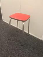 Set van 2 vintage krukjes, Huis en Inrichting, Krukjes, Ophalen of Verzenden, Gebruikt, IJzer