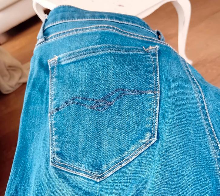 Replay jeans 'Luzien' maat W31/L 32, Kleding | Dames, Spijkerbroeken en Jeans, Zo goed als nieuw, W30 - W32 (confectie 38/40)