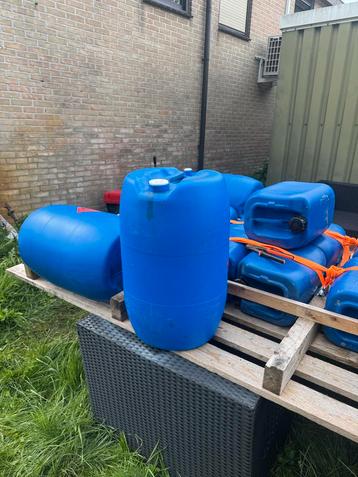 (Gezocht) 60 liter vaten voor Vlotbouw beschikbaar voor biedingen