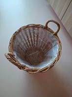 Stevige rieten plantenmand, Ophalen