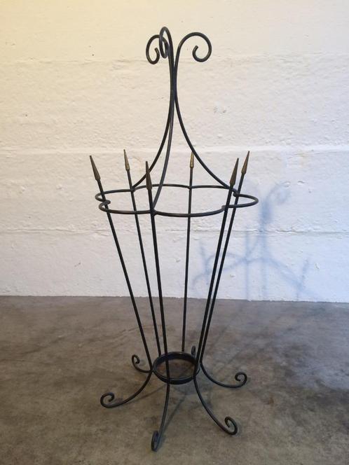 Zwart stalen vintage paraplubak, vintage design, Huis en Inrichting, Woonaccessoires | Paraplubakken, Zo goed als nieuw, Metaal