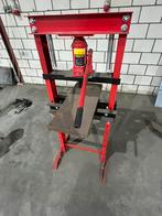 12 ton pers, Ophalen
