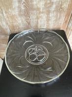 Grote glazen fruitschaal. Schaal van glas fruit. Vintage., Huis en Inrichting, Keuken | Servies, Ophalen, Effen, Glas, Schaal of Schalen