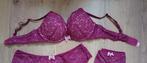 Setje van push up BH en 2x nieuwe brazilian met kant, Hunkemöller, Ophalen of Verzenden, Roze, Setje