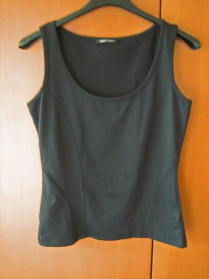 Zeer mooie diepzwarte strakke top APRIORI maat 38 snazzeys, Kleding | Dames, Tops, Nieuw, Maat 38/40 (M), Zwart, Zonder mouw, Verzenden