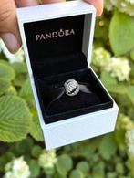 Pandora Charm Zilver Veertje met Zirconia’s, Sieraden, Tassen en Uiterlijk, Bedels, Pandora, Nieuw, Ophalen of Verzenden, 1 bedel